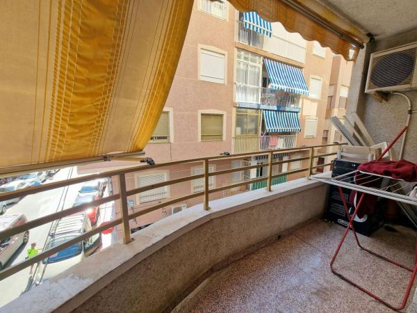Piso en venta en Piso en Playa Levante, Santa Pola, Santa Pola thumbnail 2