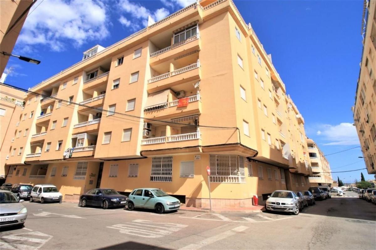 Sale of apartment in Piso en El Molino, Torrevieja, Torrevieja
photo 2