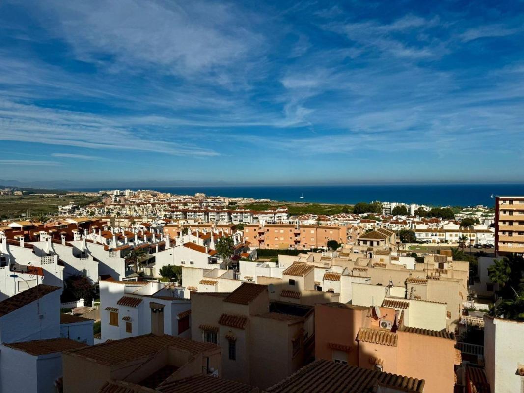 Venta de piso en Piso en Torreblanca, Torrevieja, Torrevieja
photo 3