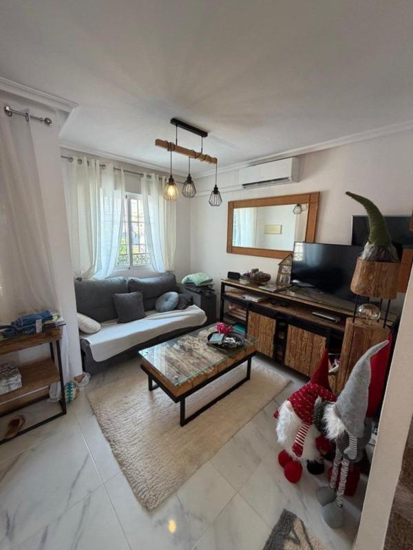Venta de piso en Piso en Calle Lanzarote, Aguas Nuevas, Torrevieja, Torrevieja
photo 3