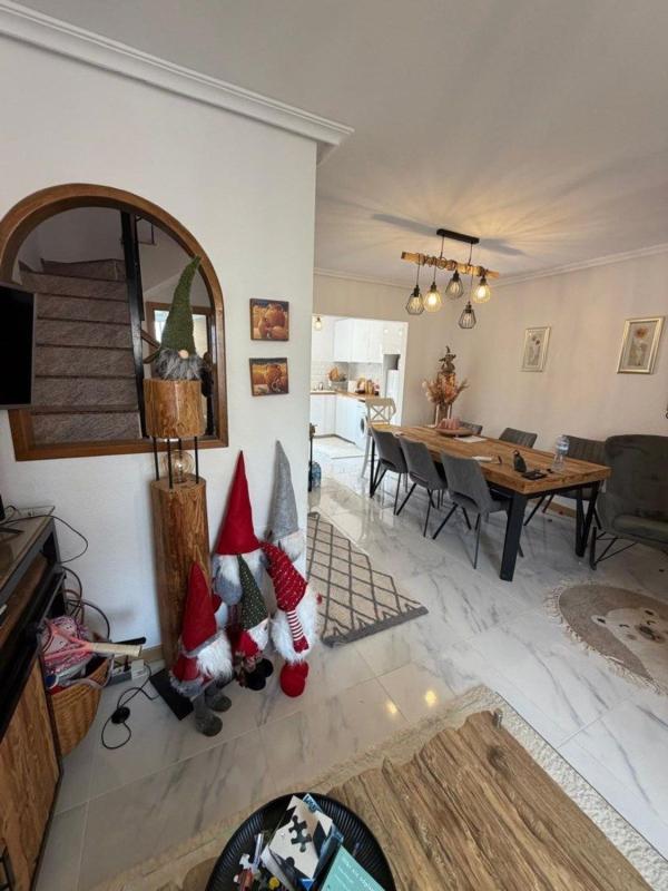 Venta de piso en Piso en Calle Lanzarote, Aguas Nuevas, Torrevieja, Torrevieja
photo 4