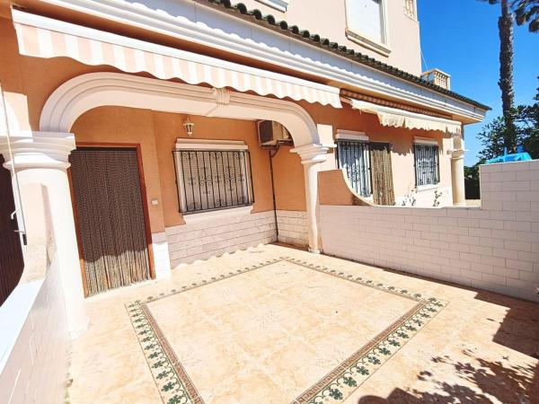 Chalet adosado en Calle Consueta, Tamarit - Playa Lissa, Santa Pola photo 2