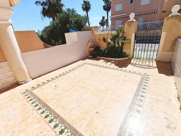 Chalet adosado en Calle Consueta, Tamarit - Playa Lissa, Santa Pola photo 3