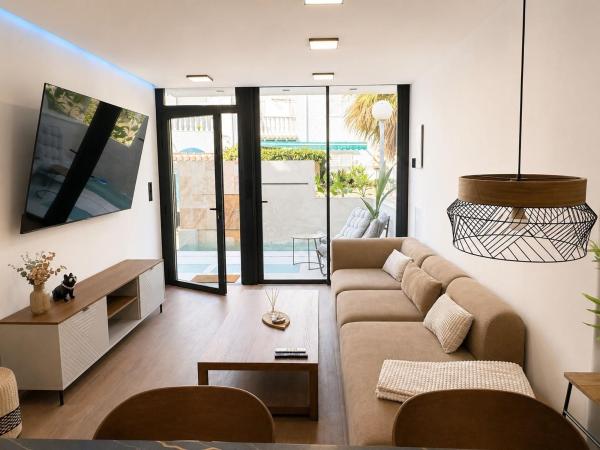Chalet adosado en Urbanización Calas Blancas, Nueva Torrevieja, Torrevieja photo 4