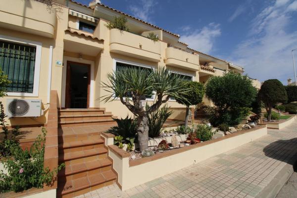 Chalet adosado en Lomas de Campoamor, Orihuela photo 1