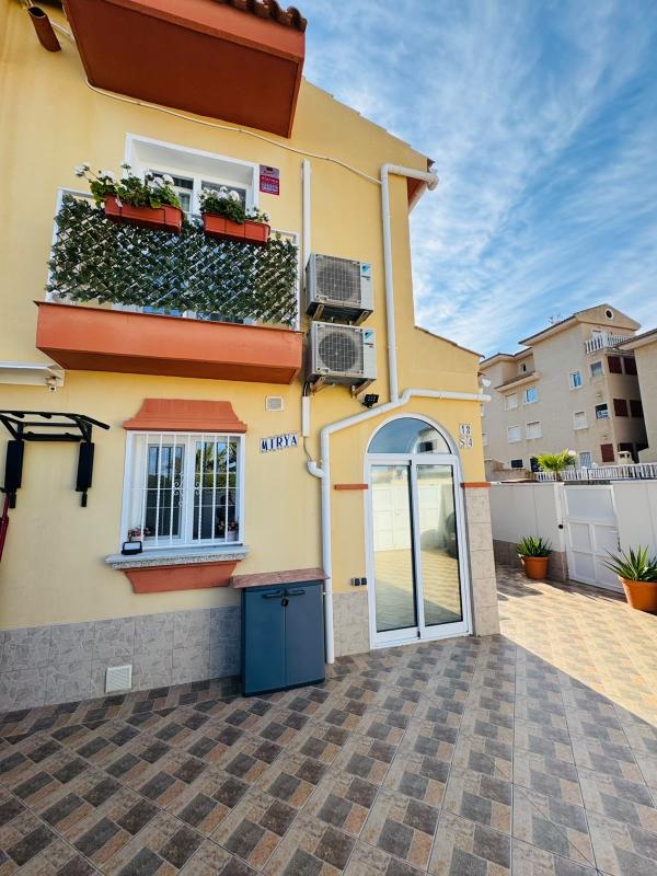 Недвижимость на продажу и в аренду в Испании photo 4