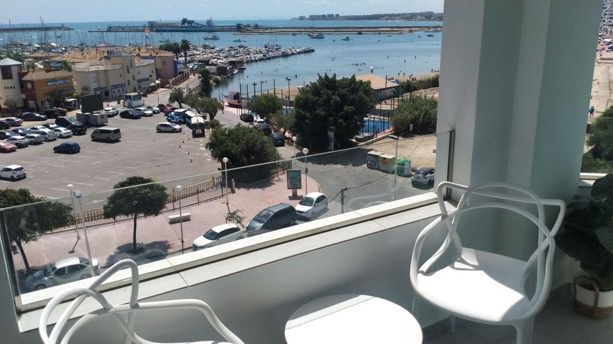 Sprzedaż mieszkania w Piso en Avenida Doctor Gregorio Marañón, 4, Puerto Deportivo, Torrevieja, Torrevieja
photo 3