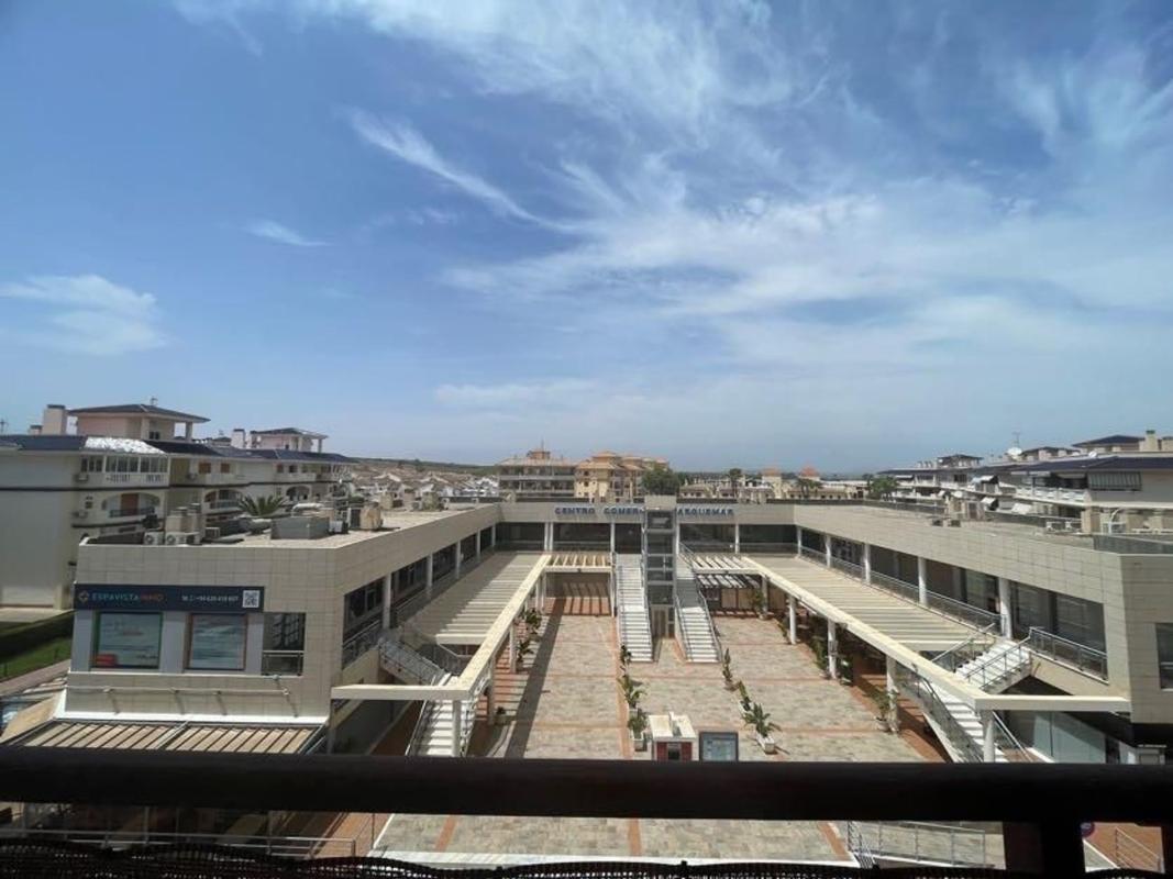 Venta de piso en Piso en Los Europeos, Torrevieja, Torrevieja
photo 5