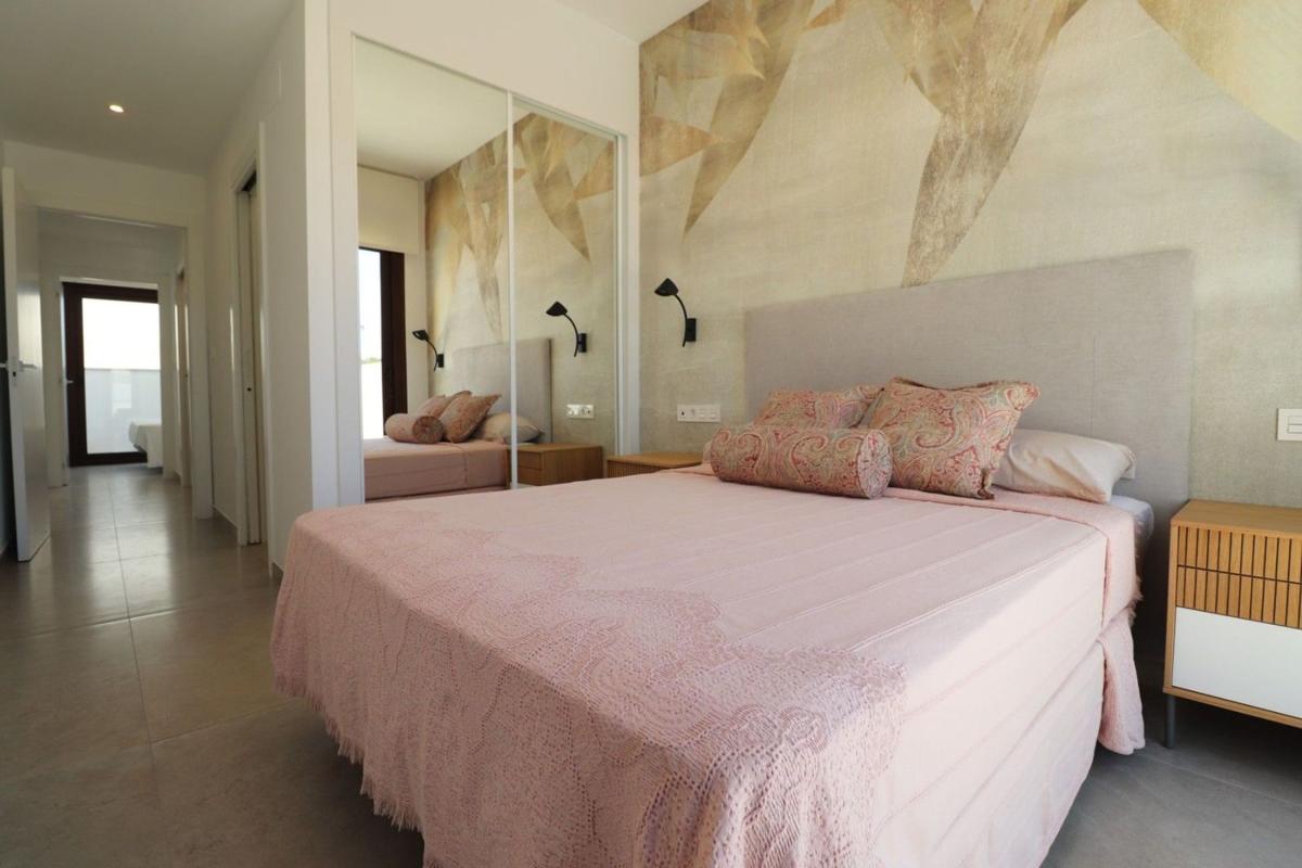 Venta de piso en Piso en Los Balcones - Los Altos del Edén, Torrevieja, Torrevieja
photo 2