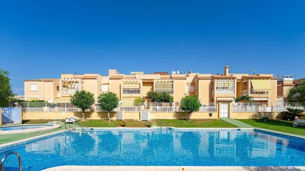 Casa o chalet independiente en Urbanizacion Residencial Panorama II, Aguas Nuevas, Torrevieja photo 1