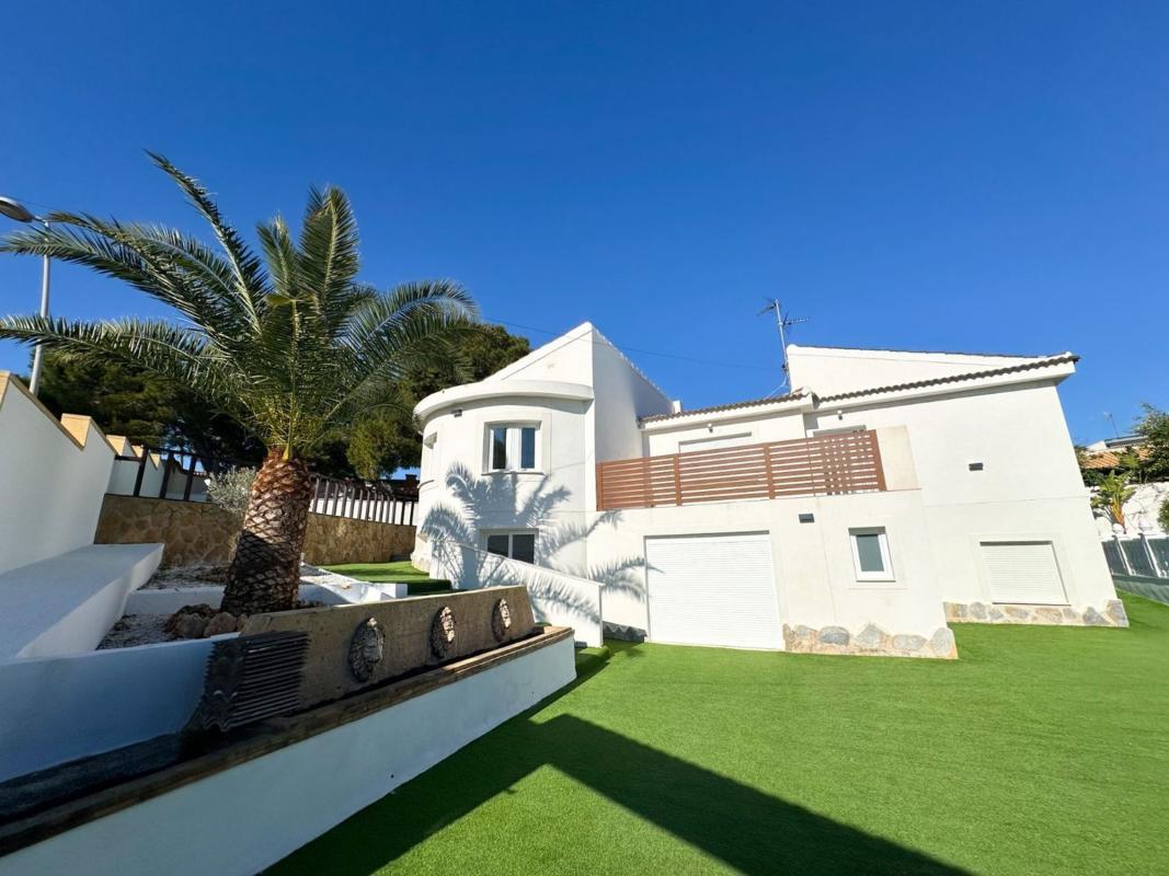 Properties for sale and rent in Spain photo 1