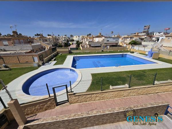 Chalet pareado en Residencial Aquapark, 1, La Siesta - El Salado - Torreta, Torrevieja photo 1
