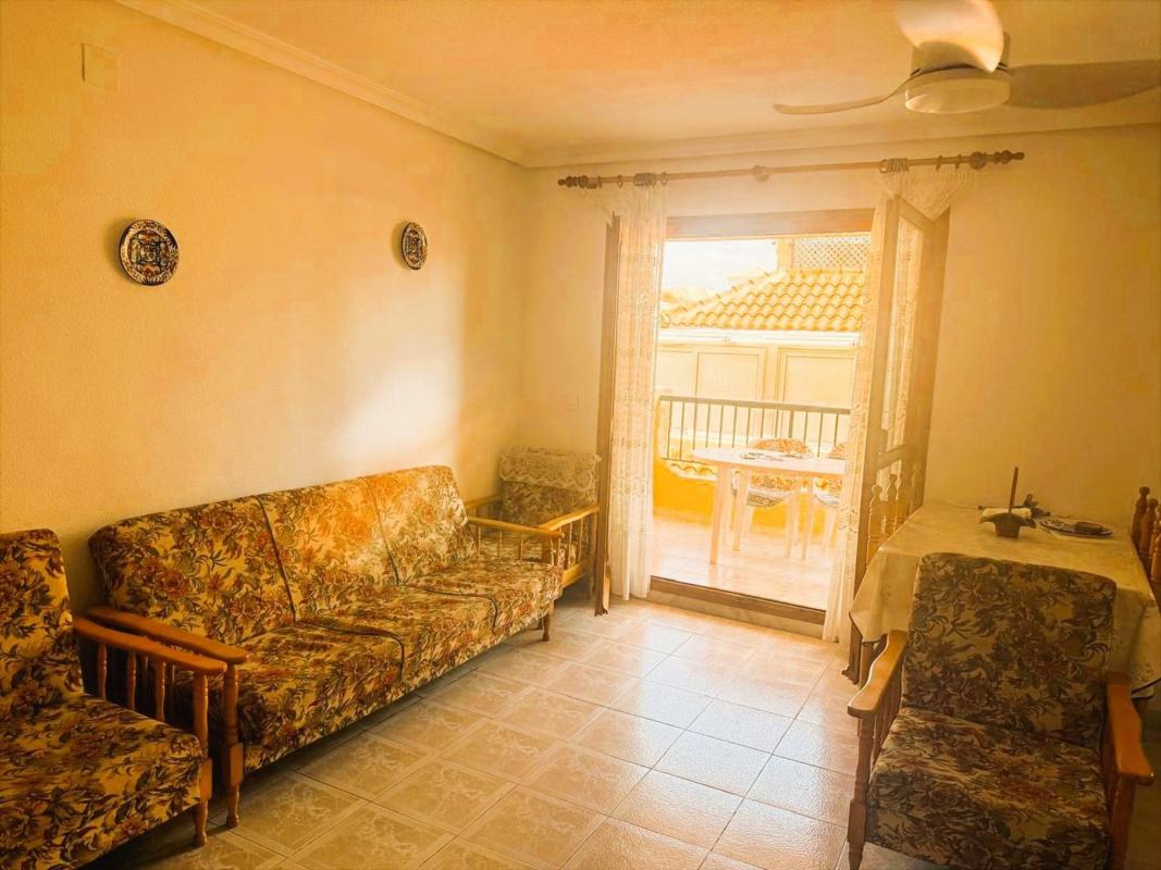 Sprzedaż mieszkania w Piso en Avenida Suiza, Los Europeos, Torrevieja, Torrevieja
photo 3