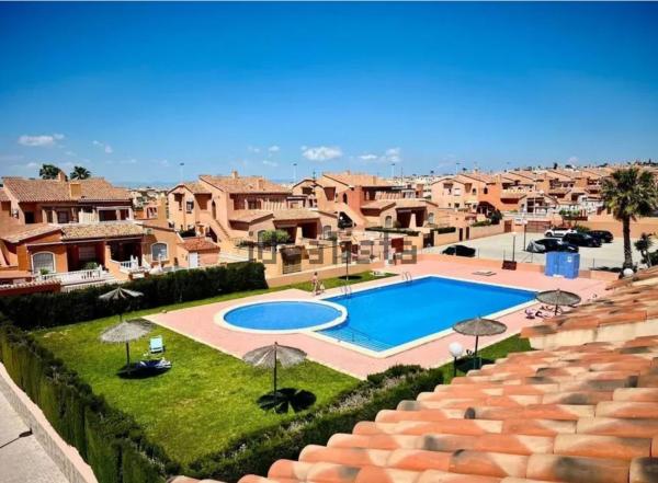 Venta de piso en Piso en Avenida Tenerife, 1, Aguas Nuevas, Torrevieja, Torrevieja
 photo 1