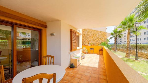 Sale of flat in Piso en Ciclon, 12, Punta Prima, Torrevieja, Torrevieja
photo 1