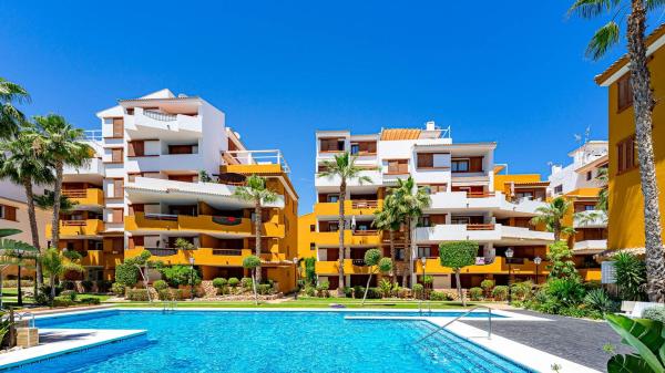 Sale of flat in Piso en Ciclon, 12, Punta Prima, Torrevieja, Torrevieja
thumbnail 2