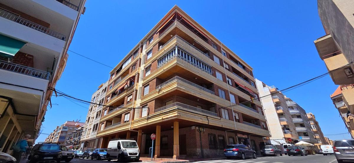 Venta de piso en Piso en Calle Monteagudo, 2, El Acequión, Torrevieja, Torrevieja
photo 1