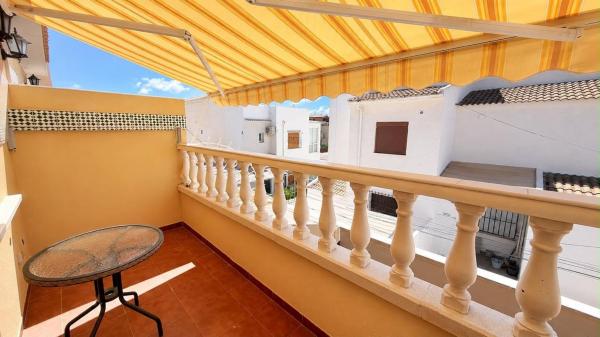 Chalet wolnostojący na sprzedaż w Casa o chalet en Zona los Frutales, Torrevieja, Torrevieja photo 1