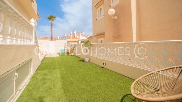 Chalet independiente en venta en Casa o chalet en Torreblanca, Torrevieja, Torrevieja
 photo 2
