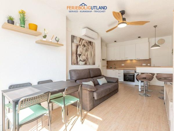 Venta de piso en Piso en Avenida Laguna Azul, Los Balcones - Los Altos del Edén, Torrevieja, Torrevieja
thumbnail 3