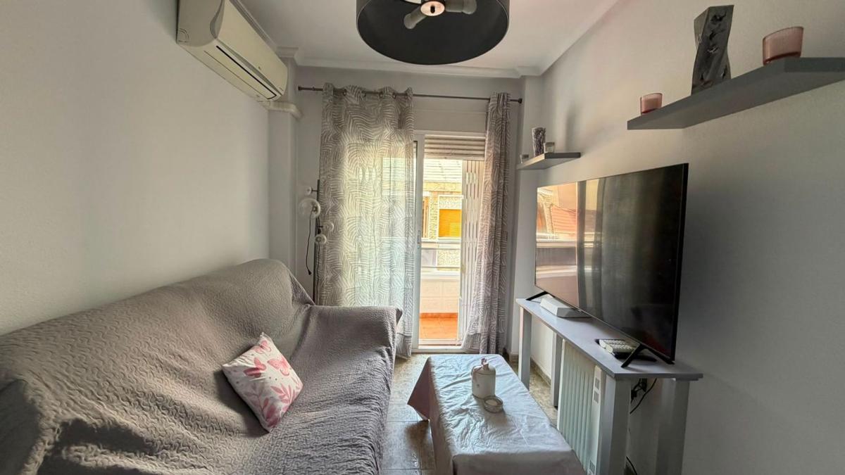Sale of apartment in Piso en Calle Gumersindo, 65, Las Piscinas Naturales, Torrevieja, Torrevieja
photo 1