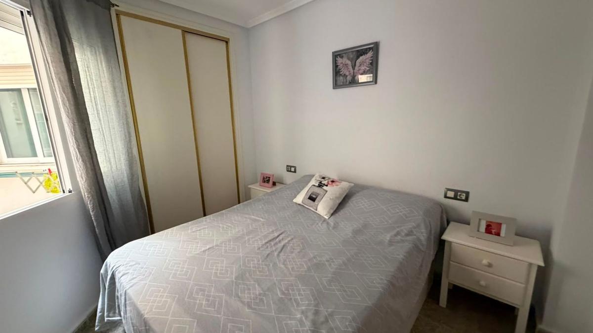 Sale of apartment in Piso en Calle Gumersindo, 65, Las Piscinas Naturales, Torrevieja, Torrevieja
photo 4