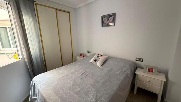 Venta de piso en Piso en Calle Gumersindo, 65, Las Piscinas Naturales, Torrevieja, Torrevieja
 photo 4