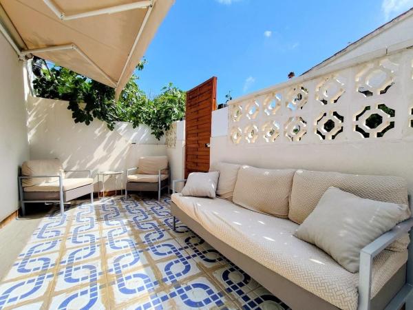 Chalet independiente en venta en Casa o chalet independiente en Calle Miguel Ángel, 27, La Siesta - El Salado - Torreta, Torrevieja, Torrevieja
photo 1