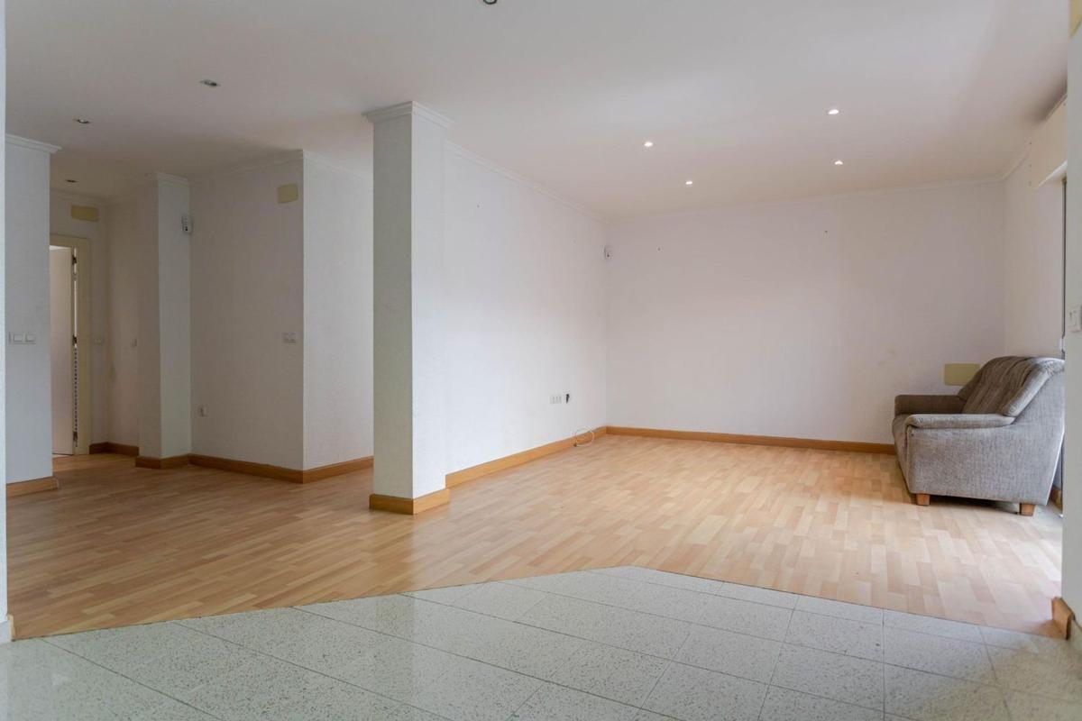 Продажа квартиры на Piso en Calle Apolo, Centro - Muelle Pesquero, Torrevieja, Торревьеха
photo 3