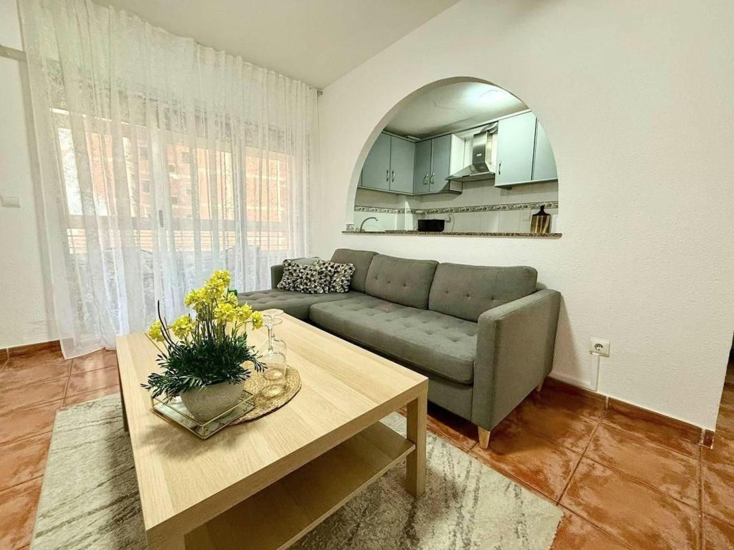 Sale of apartment in Piso en Las Piscinas Naturales, Torrevieja, Torrevieja
photo 4