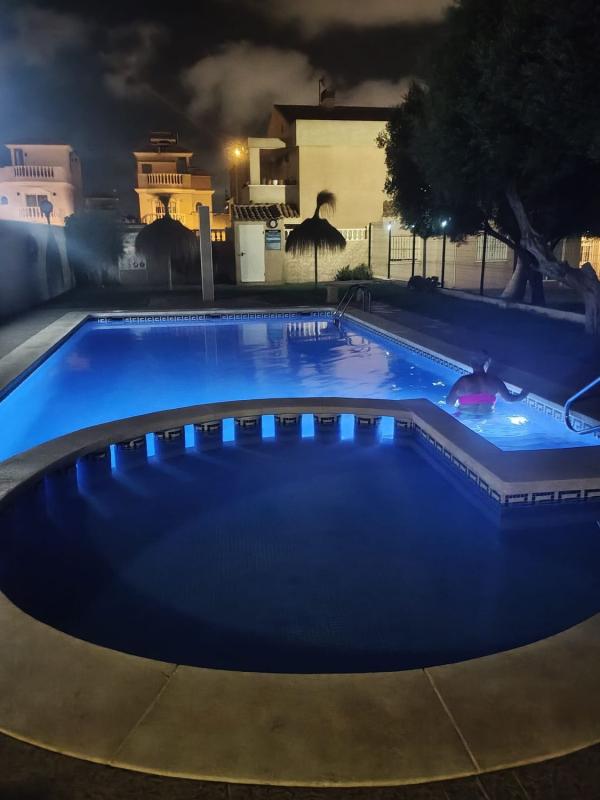 Venta de chalet adosado en  Chalet adosado en Calle Doña Rodríguez, Aguas Nuevas, Torrevieja , Torrevieja photo 3