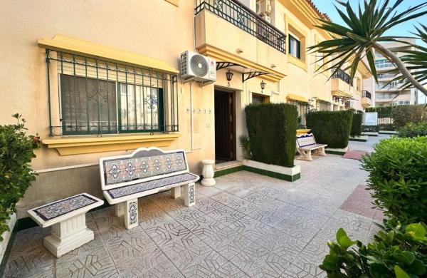 Chalet adosado en Calle Mayor, La Zenia, Orihuela photo 4