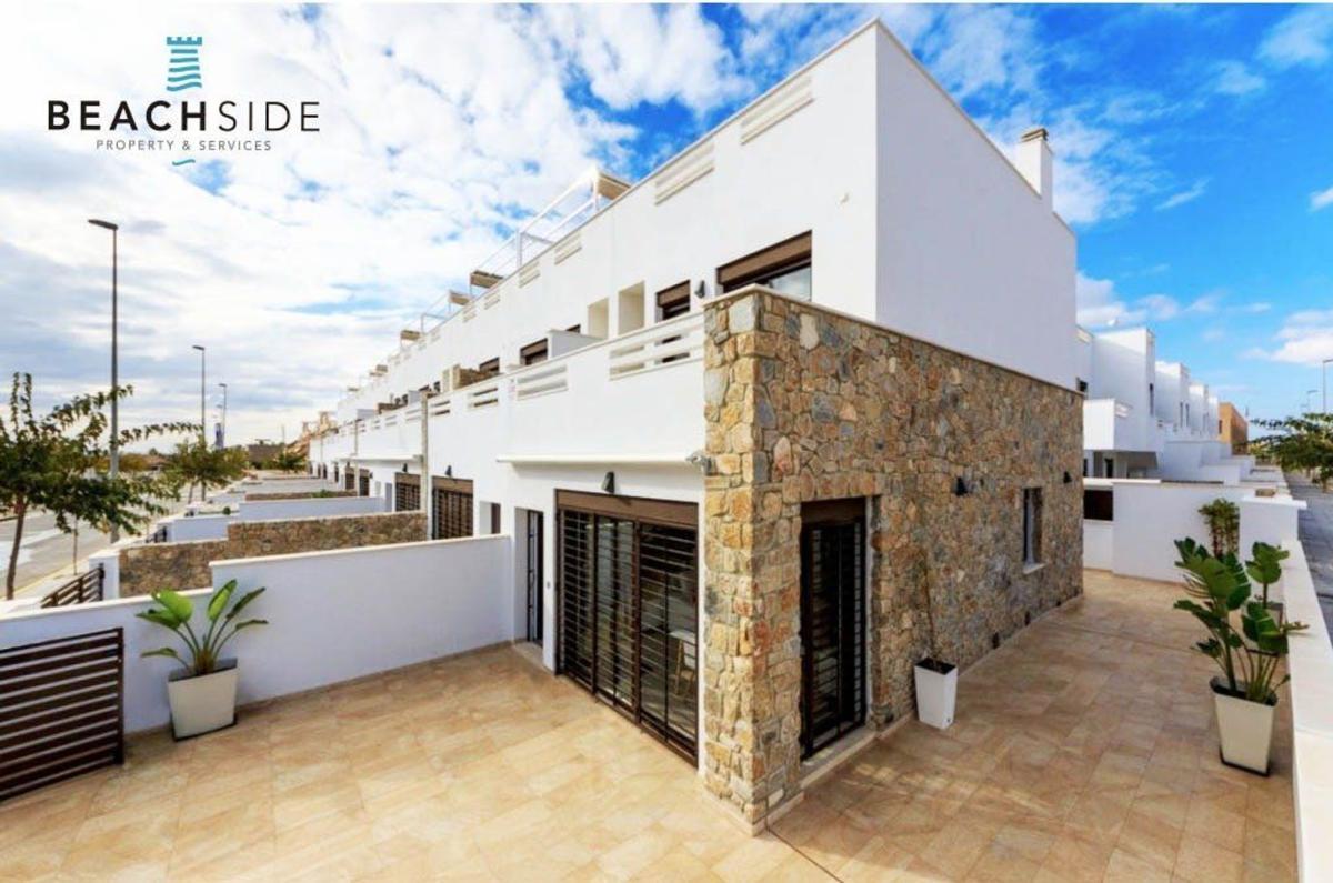 Продажа таунхауса в Chalet adosado en Zona Pueblo, Pilar de la Horadada , Пилар де ла Орадада photo 2