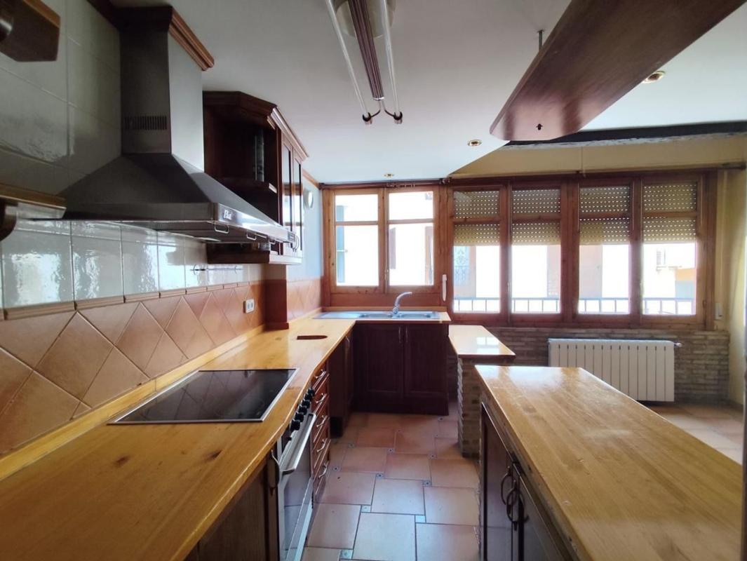 Properties for sale and rent in Spain photo 2