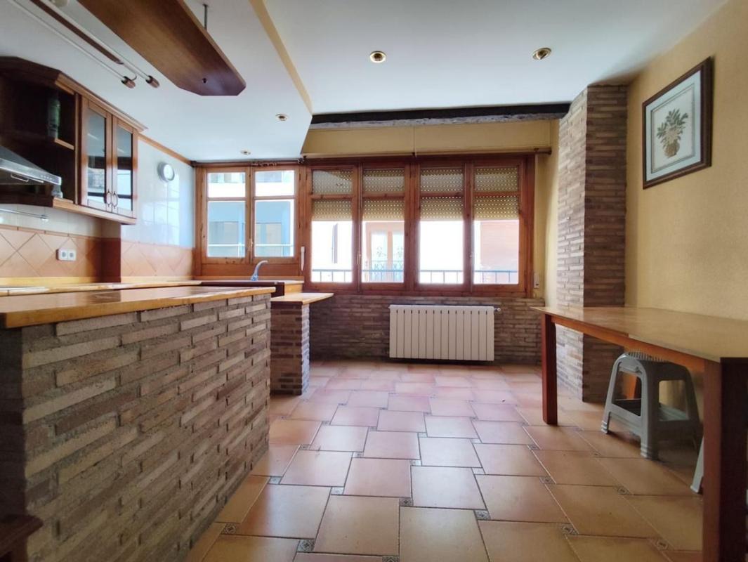 Properties for sale and rent in Spain photo 3