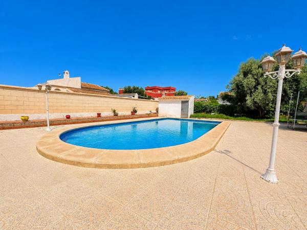 Casa o chalet independiente en Calle Debussy, 8, La Siesta - El Salado - Torreta, Torrevieja photo 1