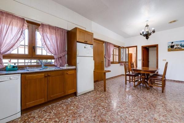 Casa o chalet independiente en Avenida de Inglaterra, Los Europeos, Torrevieja photo 4