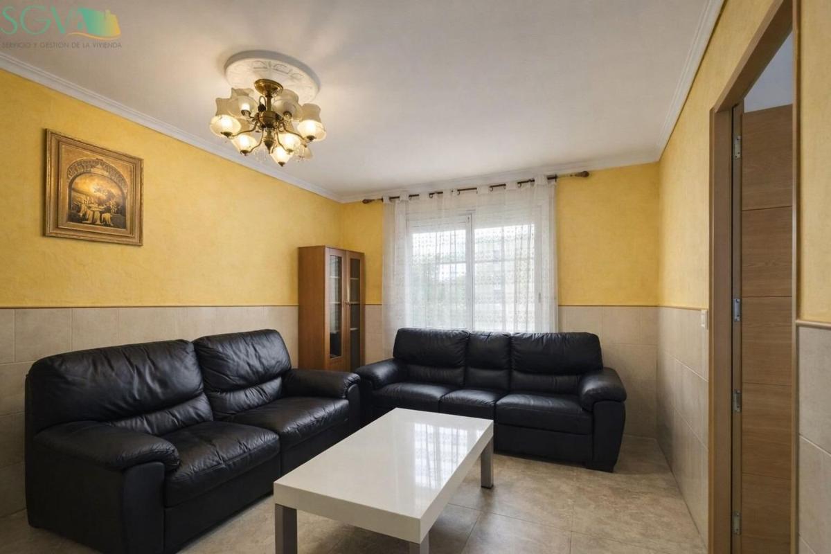 Недвижимость на продажу и в аренду в Испании photo 1