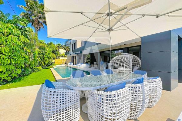 Частный шале на продаже в  Casa o chalet en Cometa-Carrió, Calpe, Кальпе photo 4