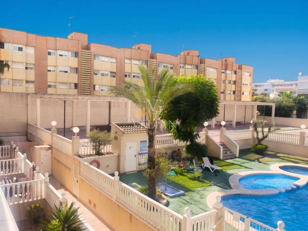 Sale of apartment in Piso en Avenida Diego Ramírez Pastor, Antonio Machado, Torrevieja, Torrevieja
photo 1