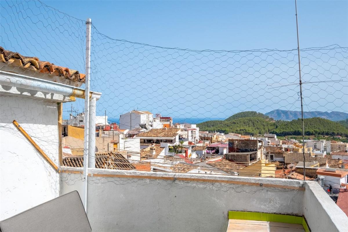 Propiedades en venta y alquiler en España photo 1