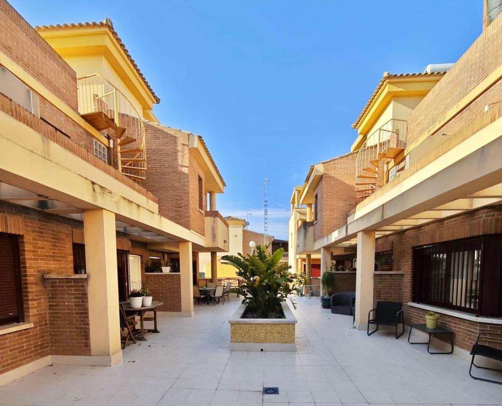 Properties for sale and rent in Spain photo 1