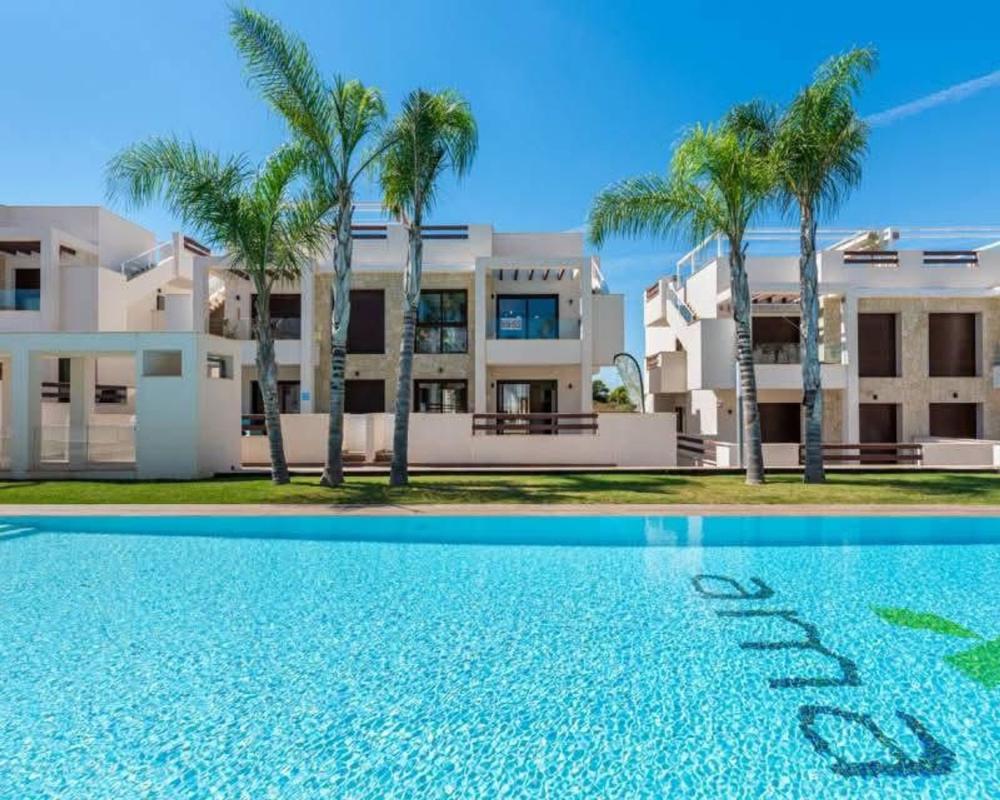 Venta de piso en Piso en Los Balcones - Los Altos del Edén, Torrevieja, Torrevieja
photo 1