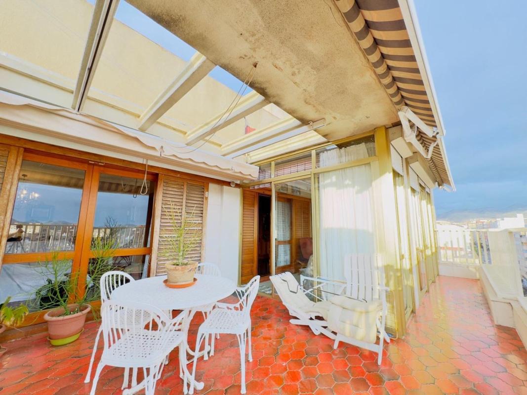Penthouse sale in Ático en Calle Padre Manjón, Plaza de Toros - Avenida Chapí - Trinquete, Elda, Elda photo 1
