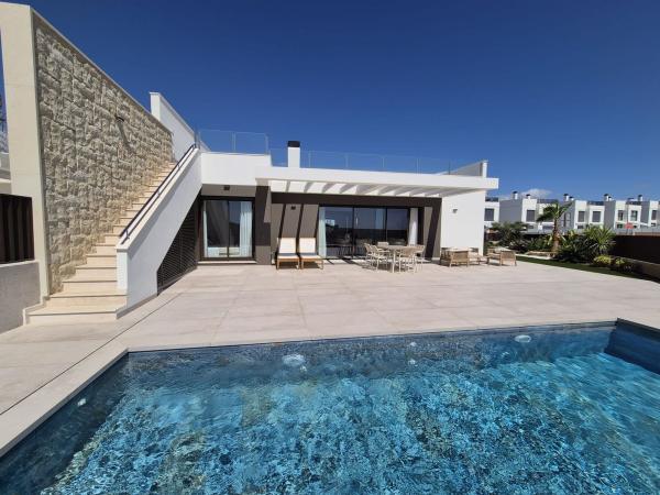 Casa o chalet independiente en Calle del Llentiscle, 47, Bonalba-Cotoveta, Mutxamel thumbnail 2