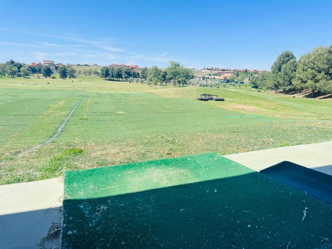 Nowa nieruchomość Golf Park w Layos photo 3
