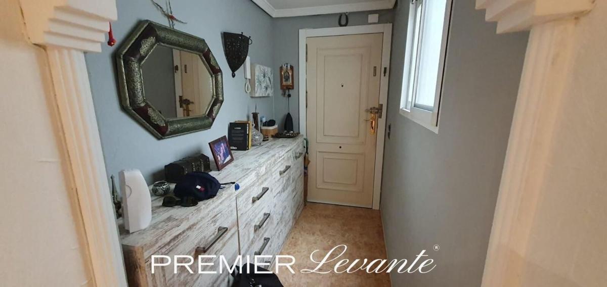 Venta de piso en Piso en Avenida Beniardá, Pueblo Levante, Benidorm, Benidorm
photo 1