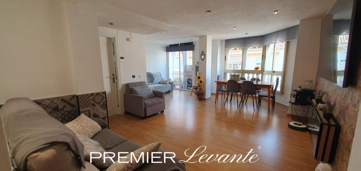 Venta de piso en Piso en Avenida Beniardá, Pueblo Levante, Benidorm, Benidorm
photo 4