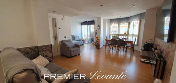 Sale of flat in Piso en Avenida Beniardá, Pueblo Levante, Benidorm, Benidorm
 photo 4