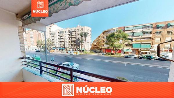 Sprzedaż mieszkania w Piso en Avenida Sant Vicent Ferrer, Crevillente, Crevillente
thumbnail 2